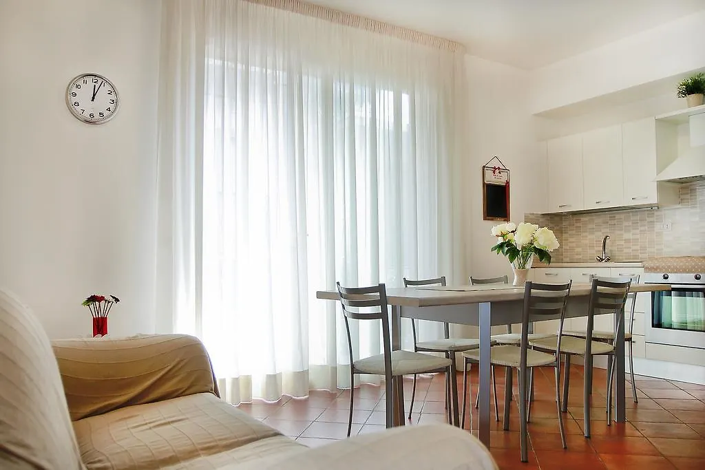 B&B A Casa Di Amici Giardini-Naxos Bed and breakfast