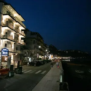 La Riva *** Giardini-Naxos
