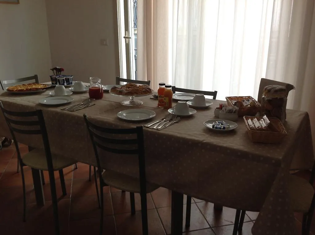 B&B A Casa Di Amici Giardini Naxos Bed & Breakfast